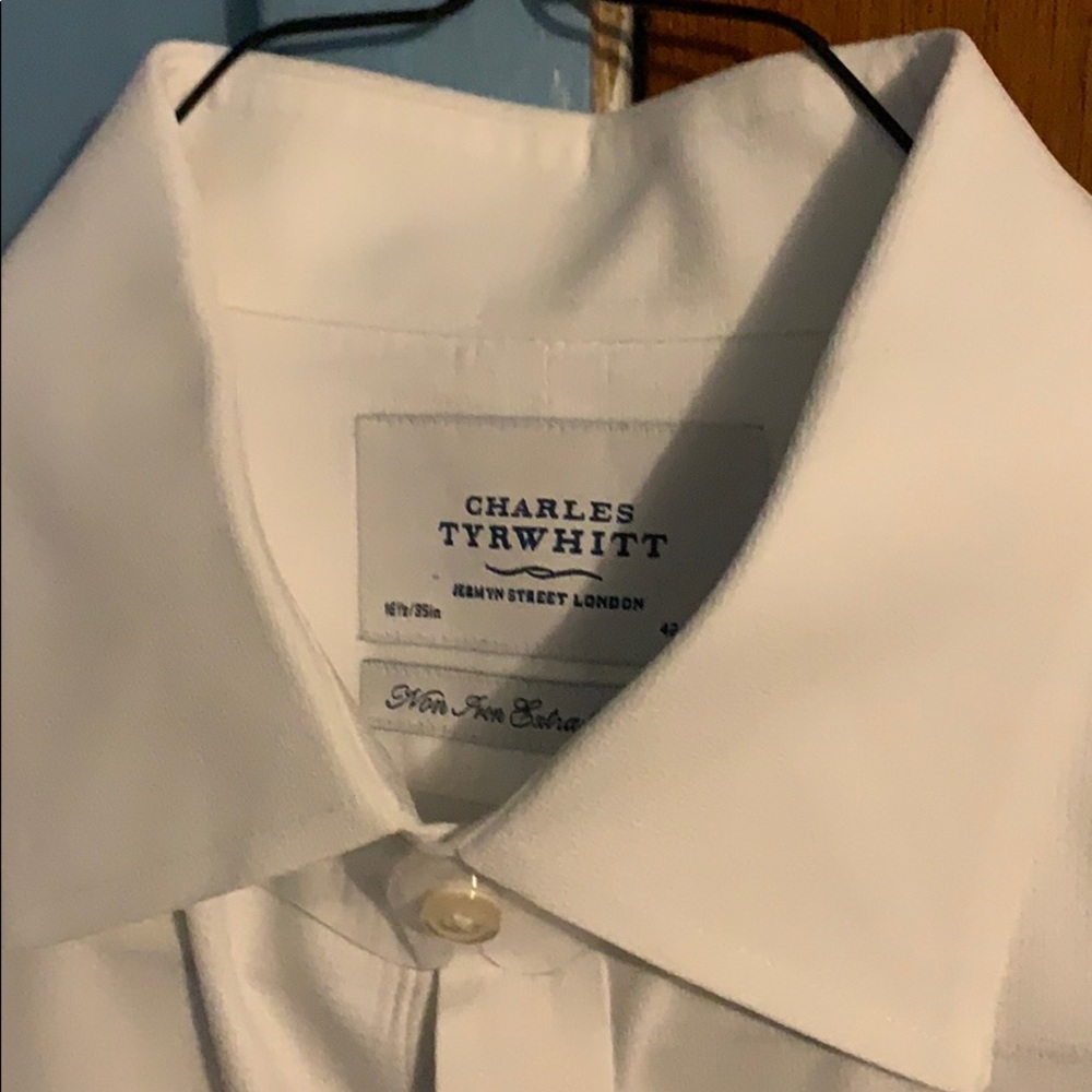 White long sleeves dress shirt